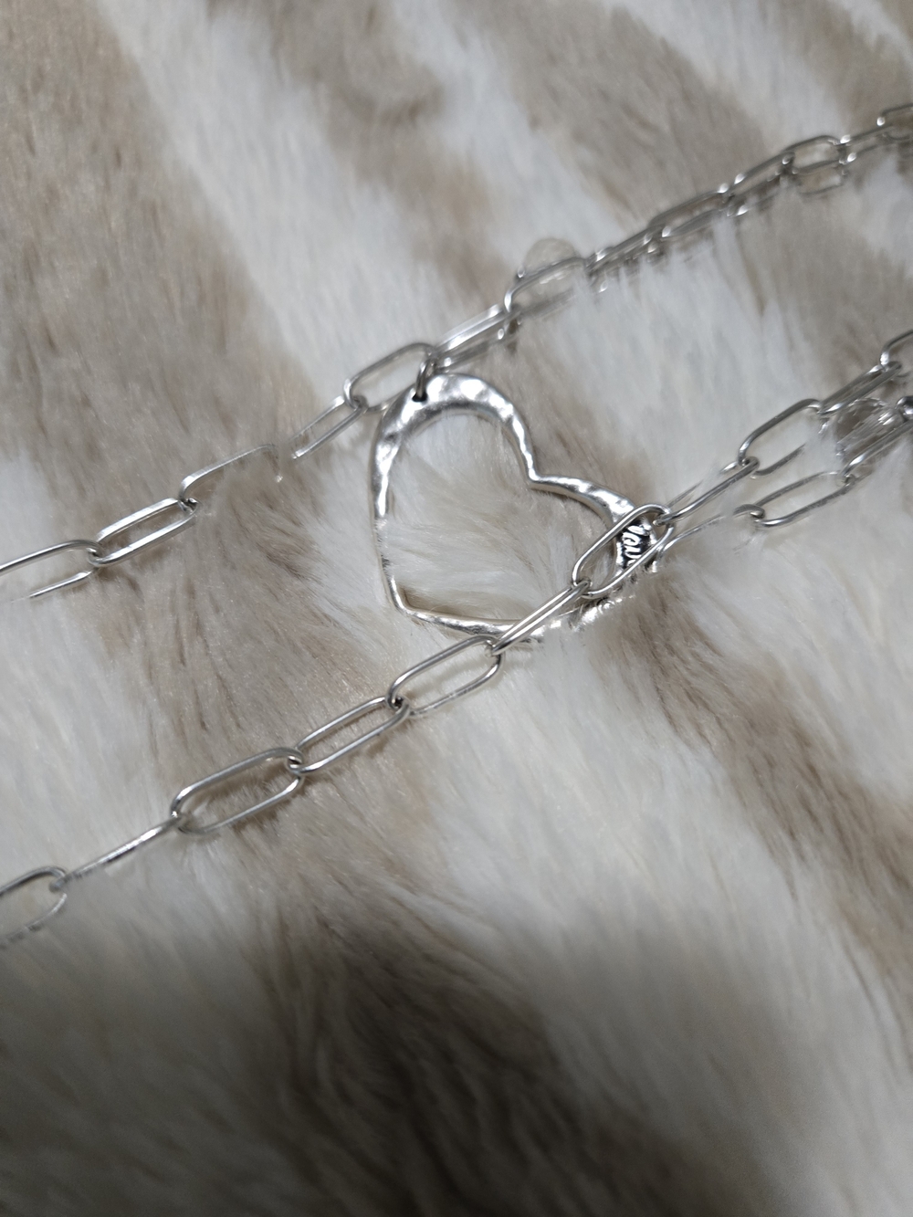 Katia Designs- Silver Heart Link Necklace - Picture 3 of 8